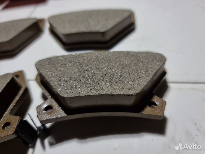 Колодки зад Toyota Vitz Corolla Celica Yaris Prius