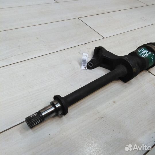 Полуось правая привод Mazda 323 1.6i МКПП