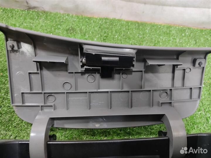 Ящик для мелочи Chevrolet Aveo T300 2012