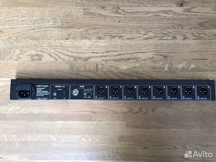 Аудиоинтерфейс Behringer ADA8200