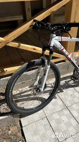 Велосипед GT avalanche elite 27,5