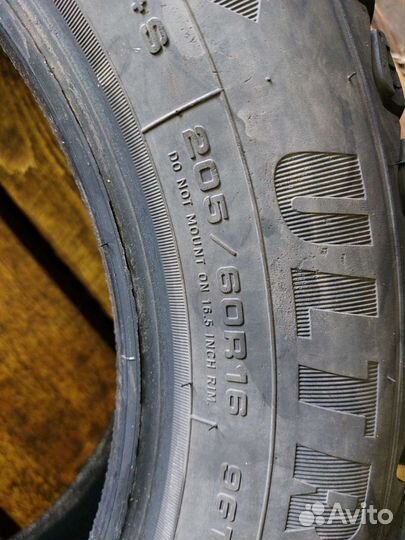 Goodyear UltraGrip 205/60 R16