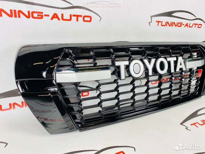 Решетка радиатора Toyota Land Cruiser 200 GR I9516