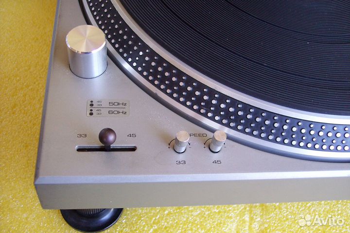 Проигрыватель пластинок Technics SL-1200 1972 год