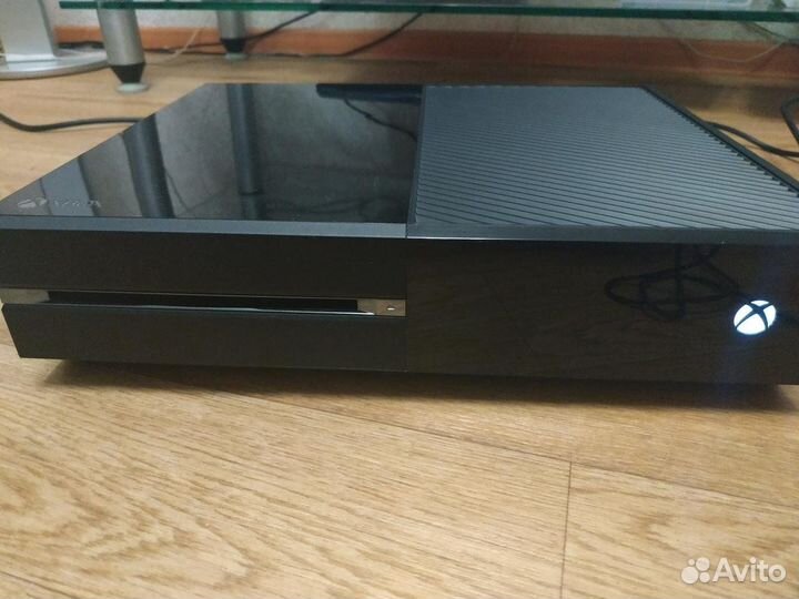 Xbox One 500Gb + 600 игр + Game Pass Ultimate