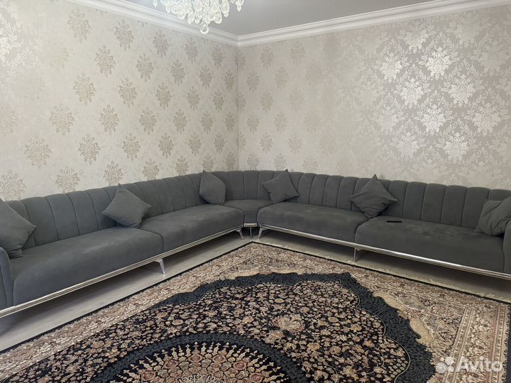 Угловой диван в турецком стиле