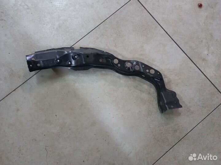 Кронштейн, планка телевизора LC200/LX570/LX450D