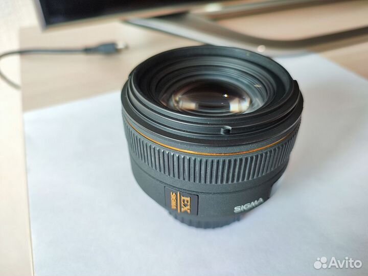 Объектив Sigma AF 30mm f/1.4 EX DC HSM для Nikon