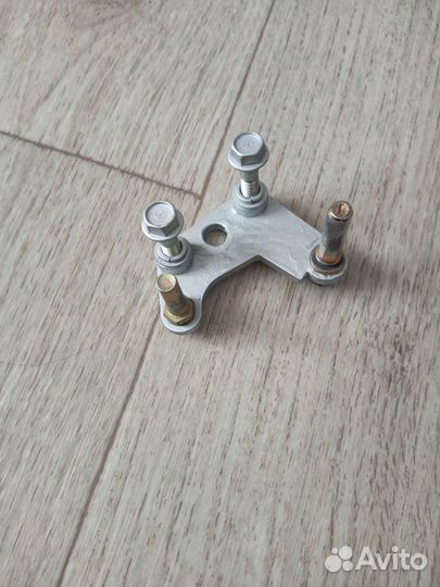 Крепление суппорта