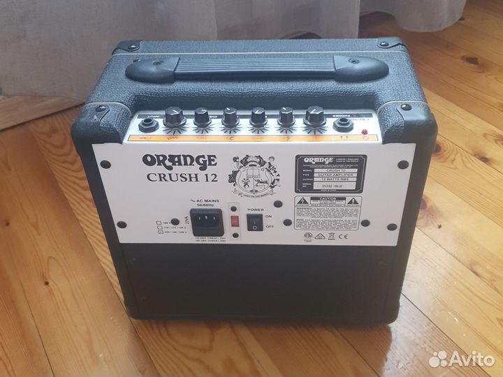 Гитарный комбоусилитель