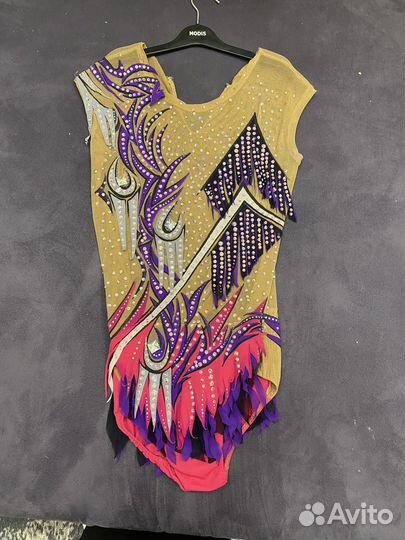 Купальнтк для художественной гимнастики