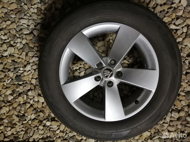 Yokohama BluEarth-A AE-50 215/65 R17 99V