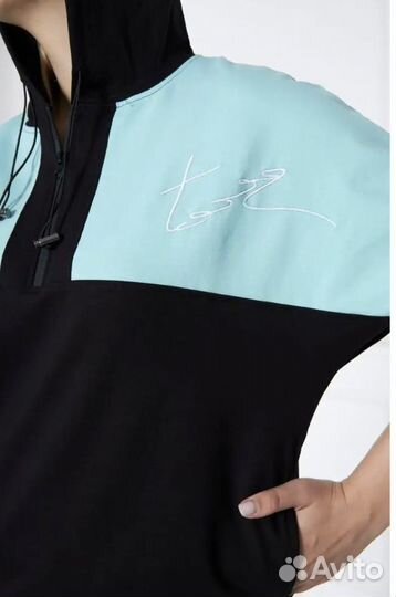 Спортивный костюм женский