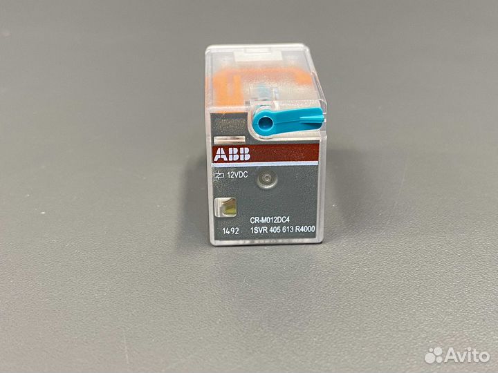 ABB 1SVR405613R4000 Реле CR-M012DC4 новое, 9 шт