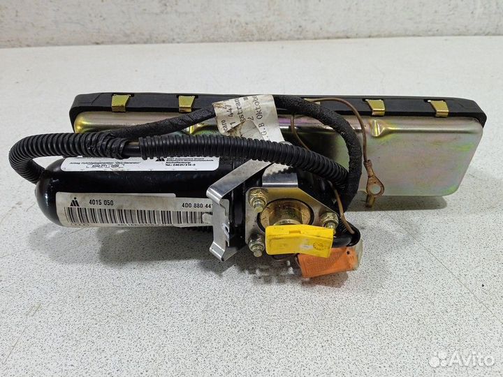 Подушка безопасности в сиденье заднее 4D0880441