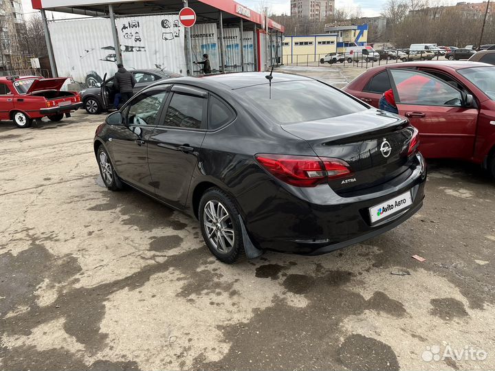 Opel Astra 1.6 МТ, 2013, 126 000 км