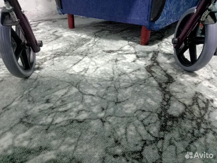 Ходунки для инвалидов и пожилых