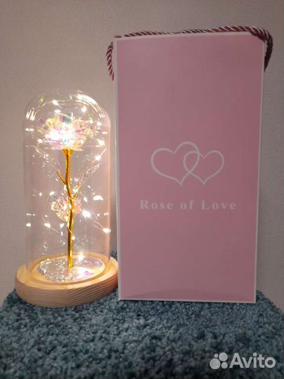 Роза в колбе с подсветкой