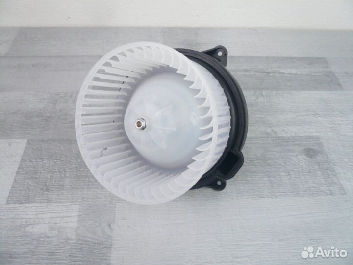 Мотор отопителя Hitachi/zx70