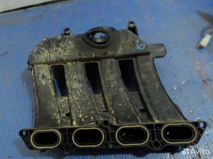 Коллектор впускной Renault Logan