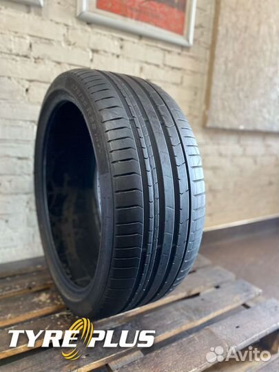 Pirelli P Zero PZ4 275/35 R22 104Y