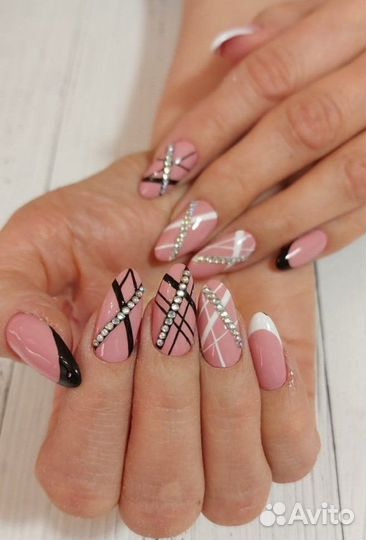 Маникюр педикюр брови