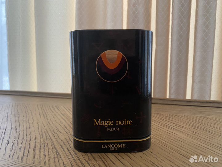 Magie Noire by Lancome (Мажи Нуар Ланком)