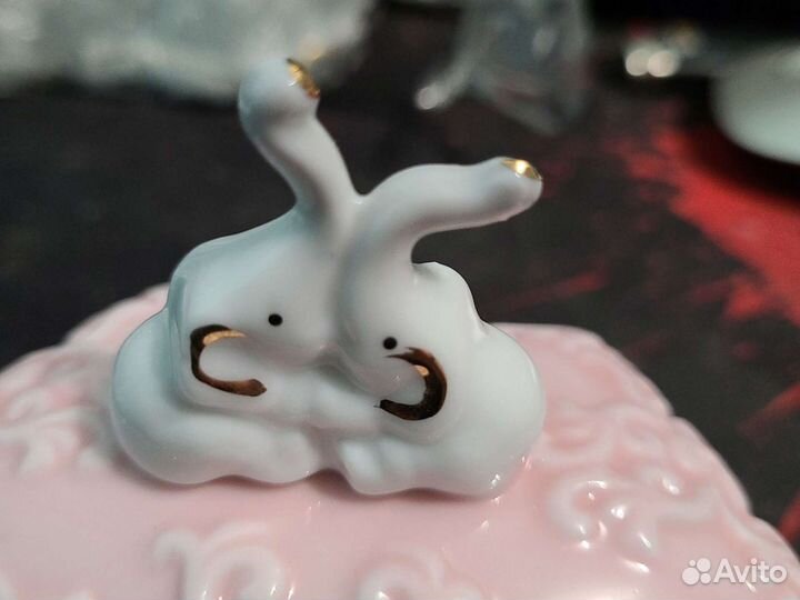 Слоники. Фарфор. Шкатулка
