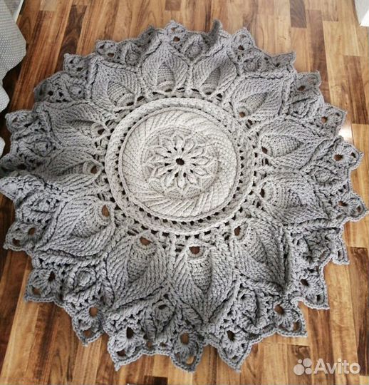 Ковер вязанный ручная работа