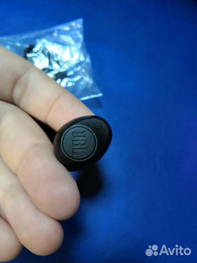 Беспроводные наушники JBL c115