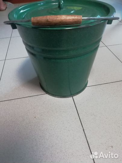 Эмалированное ведро