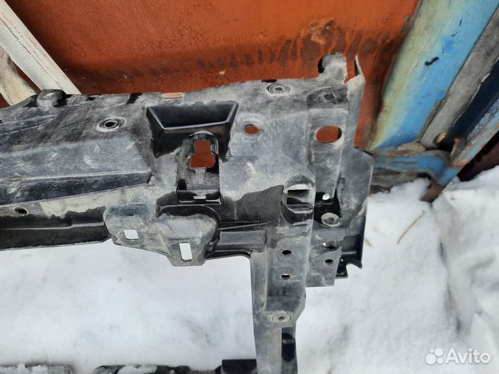 Передняя панель, телевизор Mazda CX-7 ER 2009