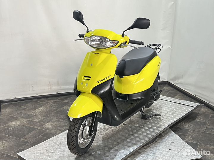 Скутер Honda Tact