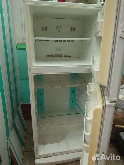 Продам холодильник рабочий бу Daewoo