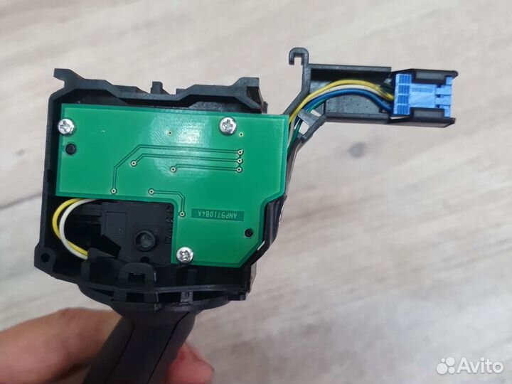 Переключатель дворников Volkswagen golf 6