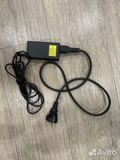 Блок питания для ноутбука