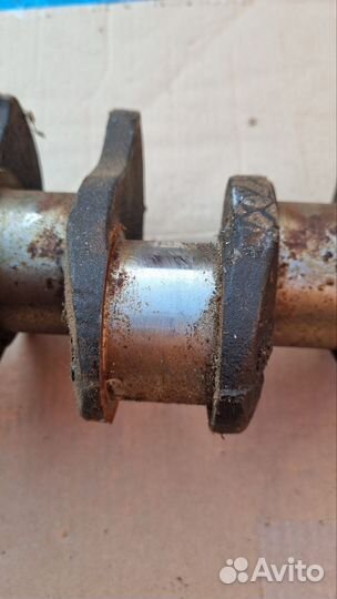 Вал коленчатый, новый 241005011