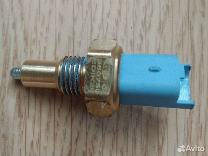 Датчик заднего хода Nissan/ Renault