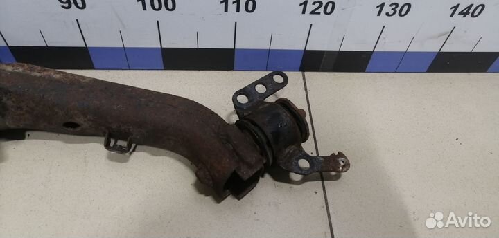 Рычаг задний нижний левый Avensis II 2003-2008