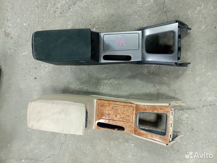 Подлокотник пластик салона honda Accord 7