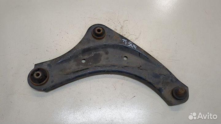 Рычаг подвески Nissan Juke, 2011