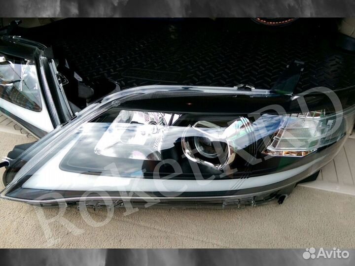 Фары Toyota Camry 40 в Наличии