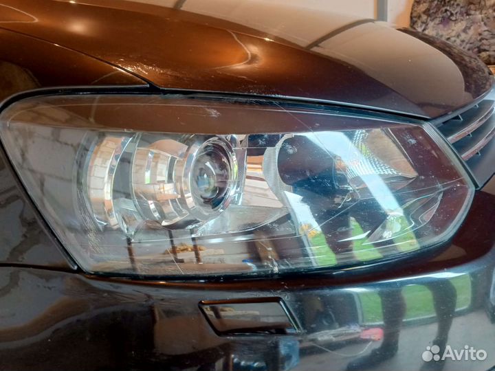 Би лед фары polo седан