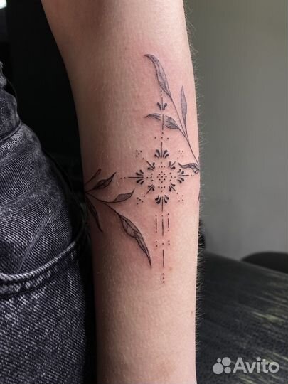 Требуется модель на татуировку