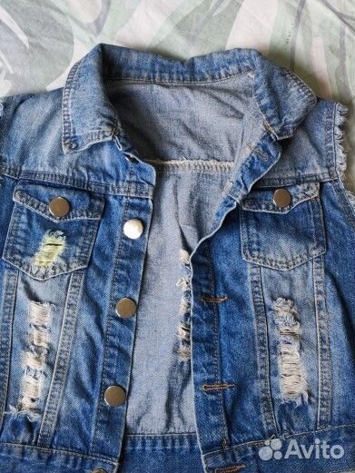 Джинсовая жилетка для девочки