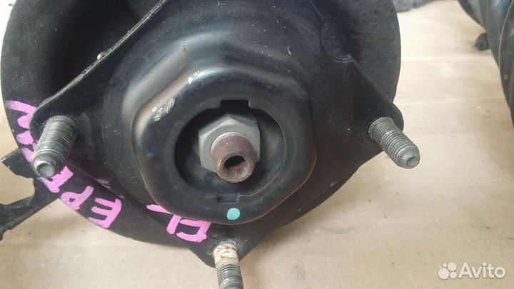 Ford Escape Maverick Tribute 2001-2012 г стойки