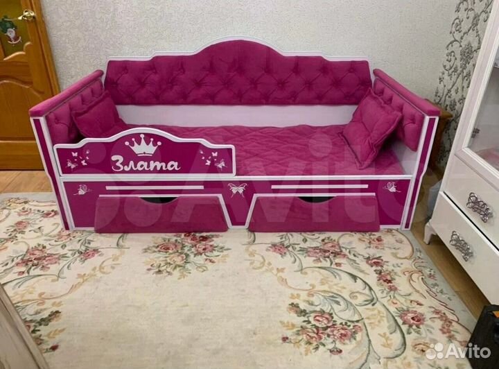 Детская кроватка с ящиками в каретной стяжке Feya