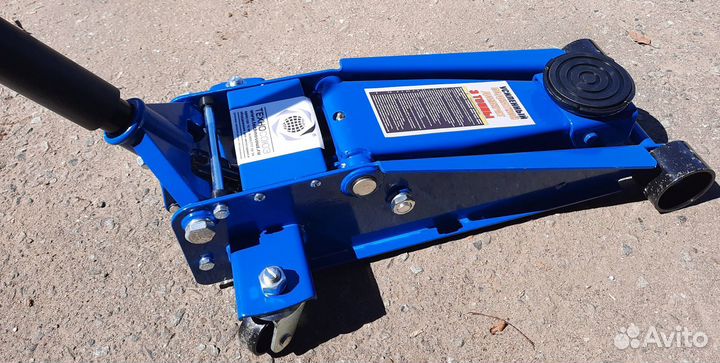 Домкрат подкатной 3 тонны, 2 плунжера, кардан