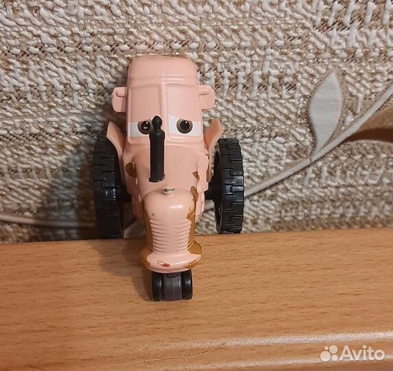 Трактор корова из мультика Тачки