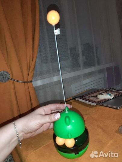 Развивающая игрушка для кошки или маленькой собаки